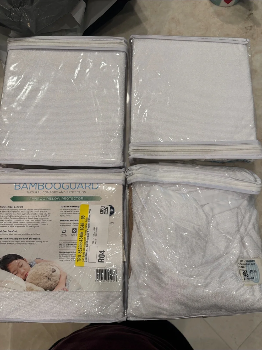 BAMBOO BAMBOOGUARD Pillow Protector in White and Green Accents ( lot of 4)